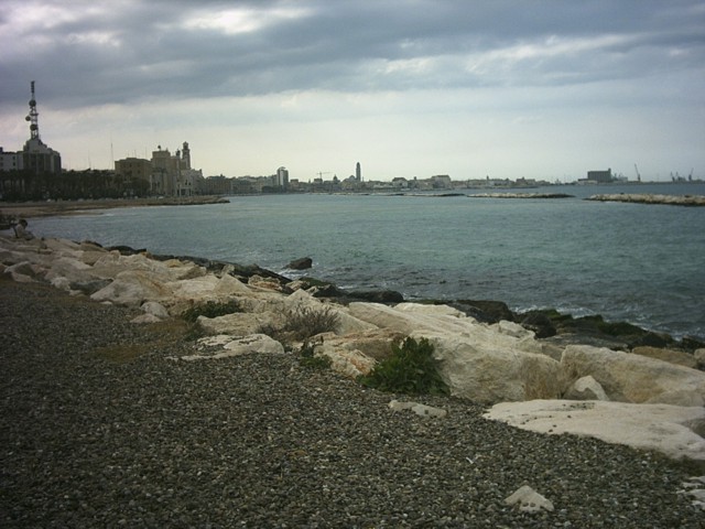 Bari vista da pane e pomodoro