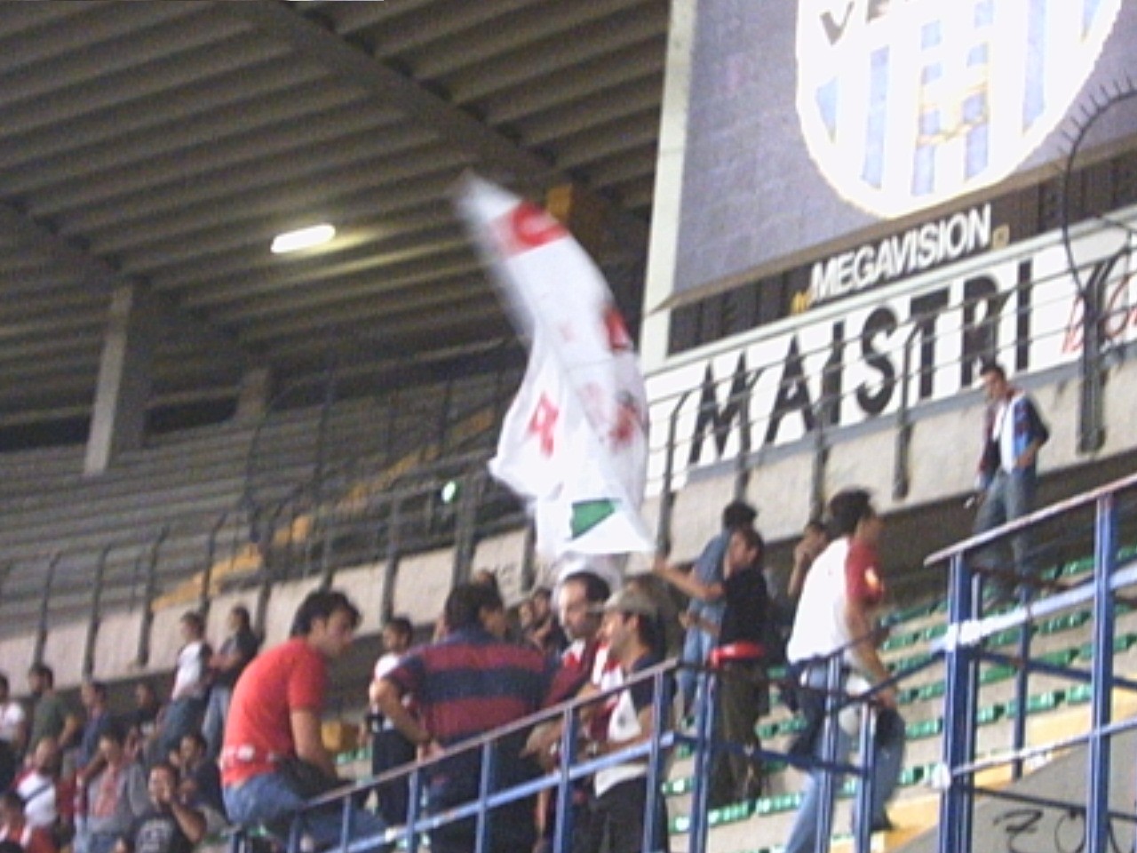 La curva barese a Verona 03-04