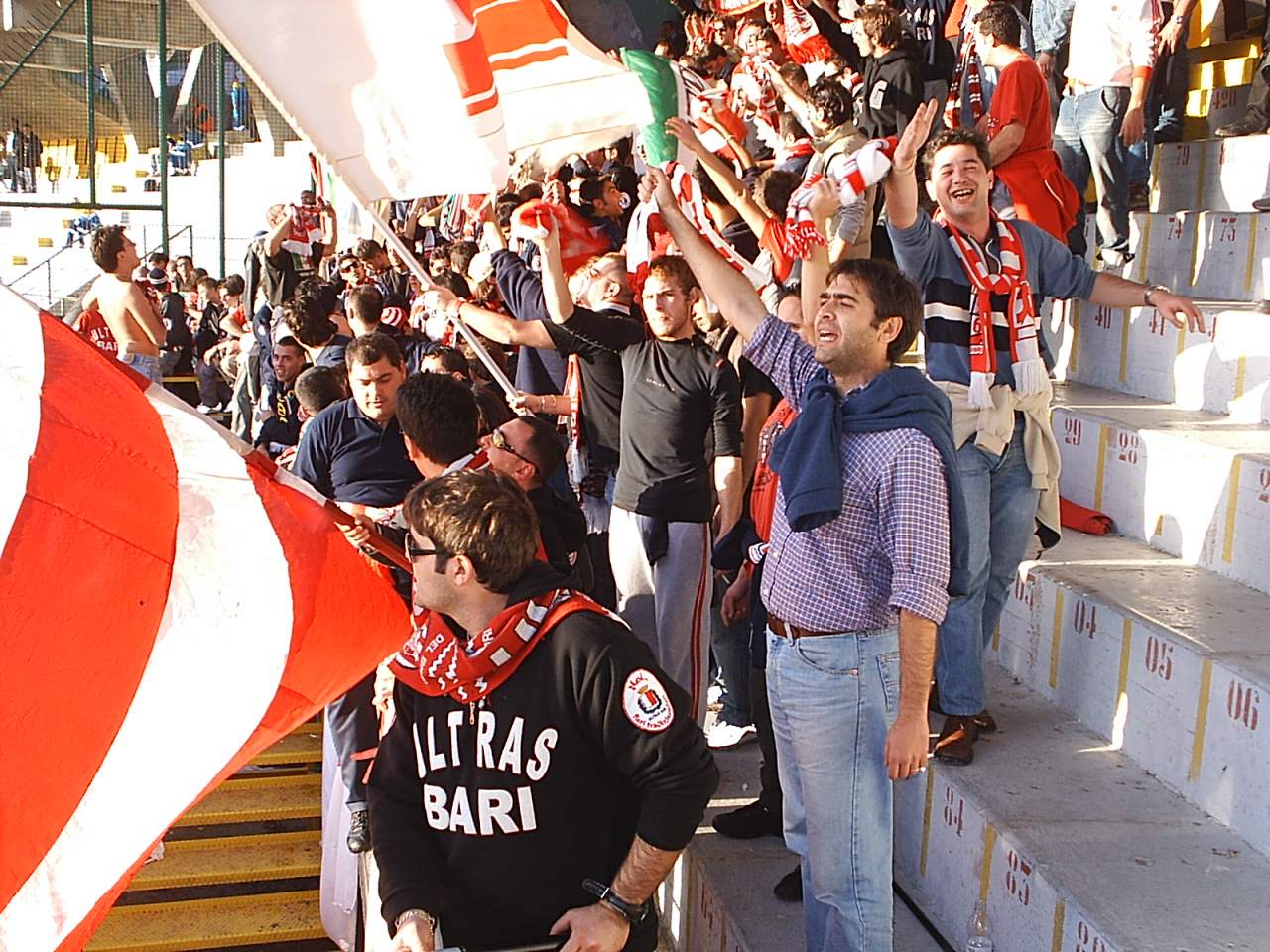 La curva ad Avellino 03-04