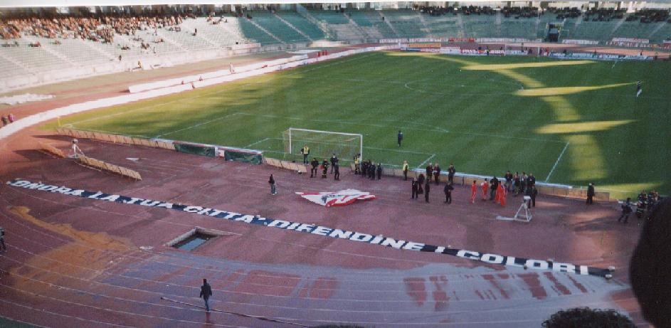 Lo striscione in campo (Ba-Pa 03-04)