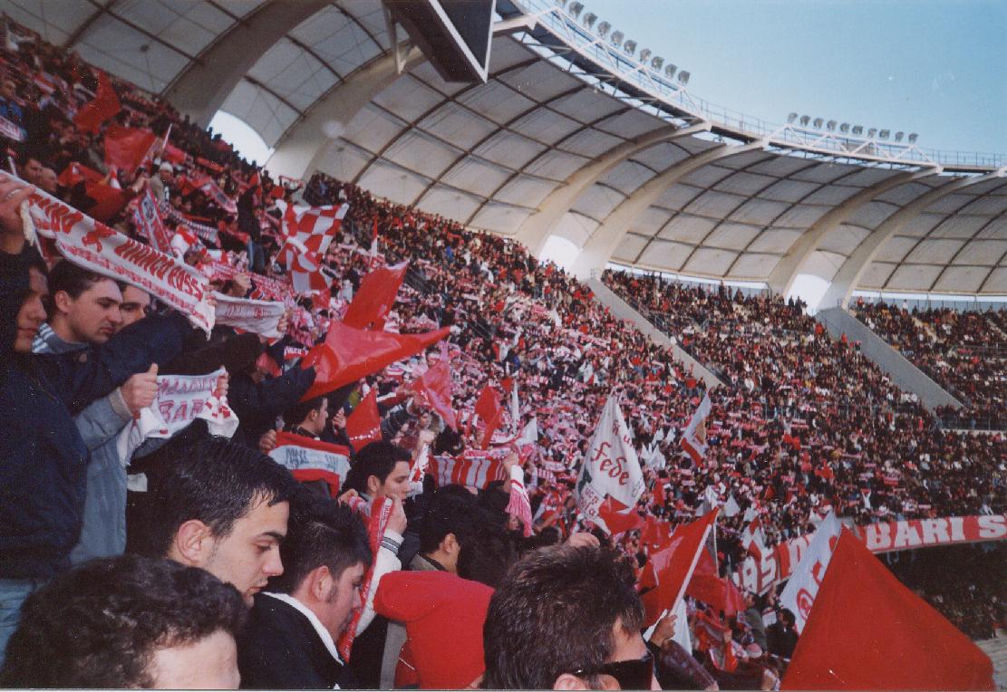 La curva in Bari-Palermo 03-04