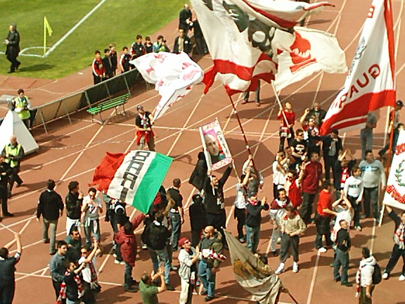 Bari-Salernitana 03-04 (Gemellaggio in campo)