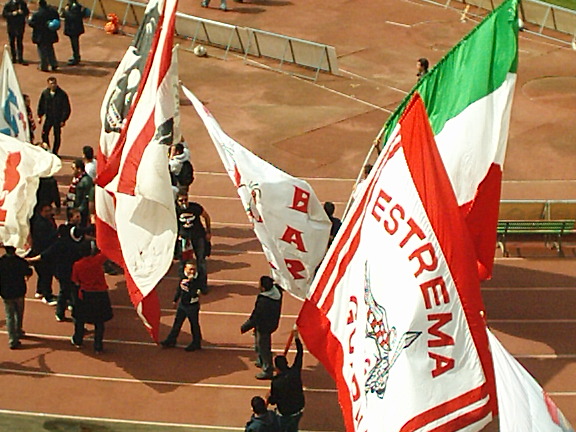 Bari-Salernitana 03-04 (Gemellaggio in campo)