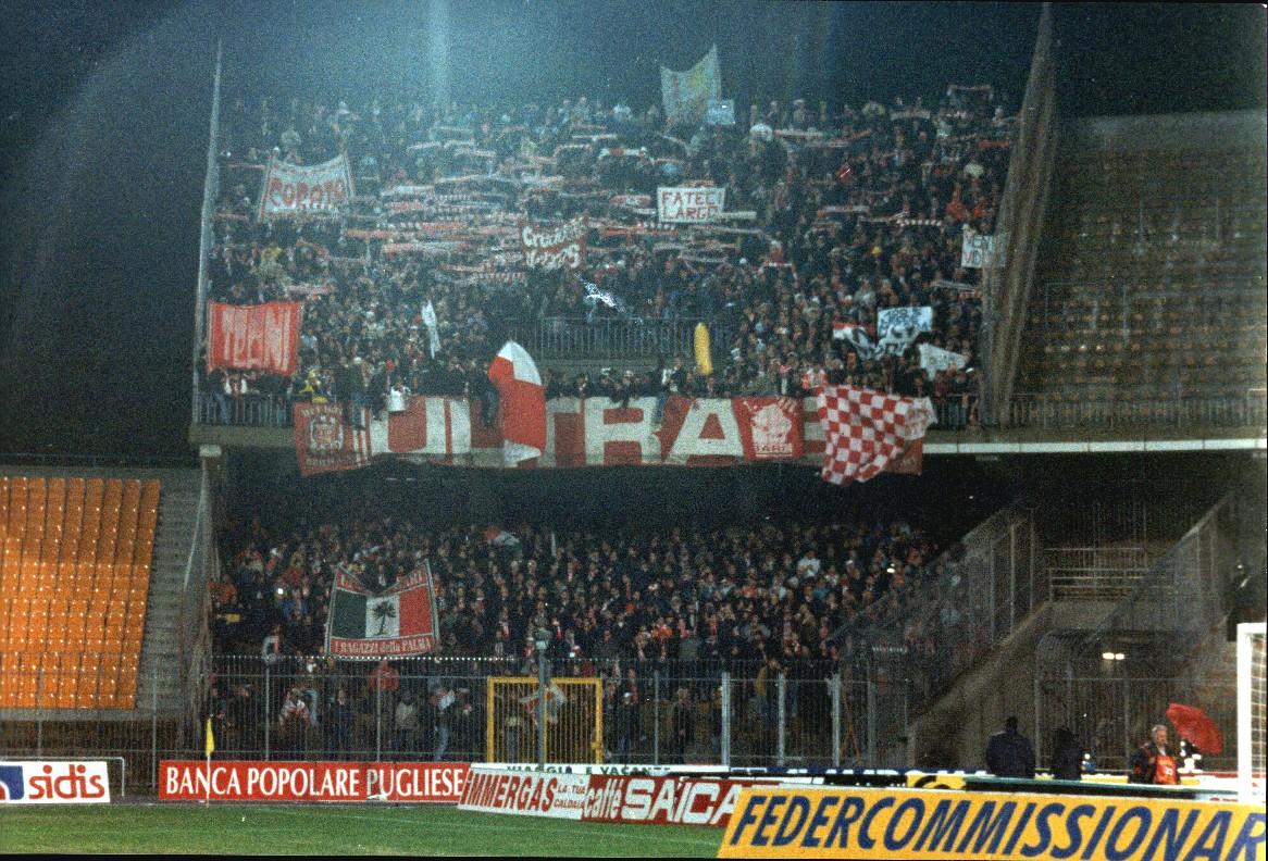 Lecce-Bari 99-00