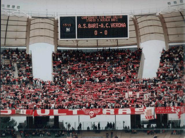 Bari-Verona 00-01