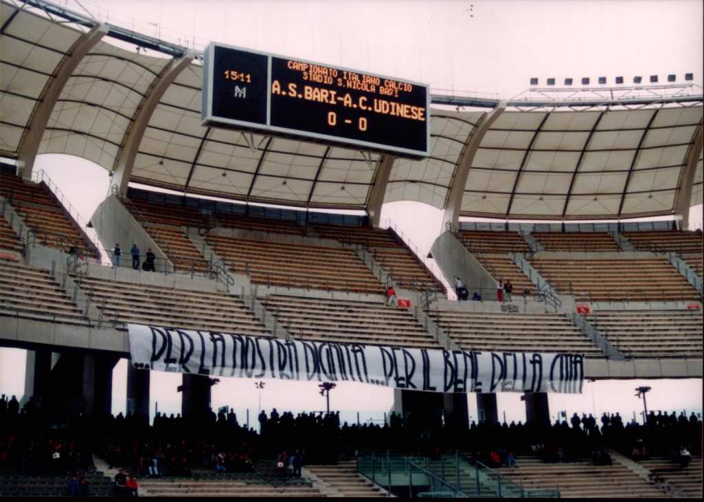 Bari-Udinese 2000-2001 PER LA NOSTRA DIGNITA'... PER IL BENE DELLA CITTA'